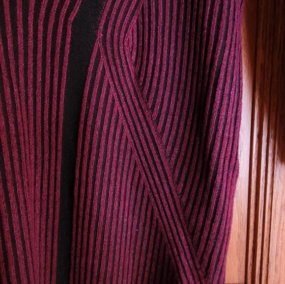 Berry Colored Ribbed Bodycon Dress - Picture 4 of 5